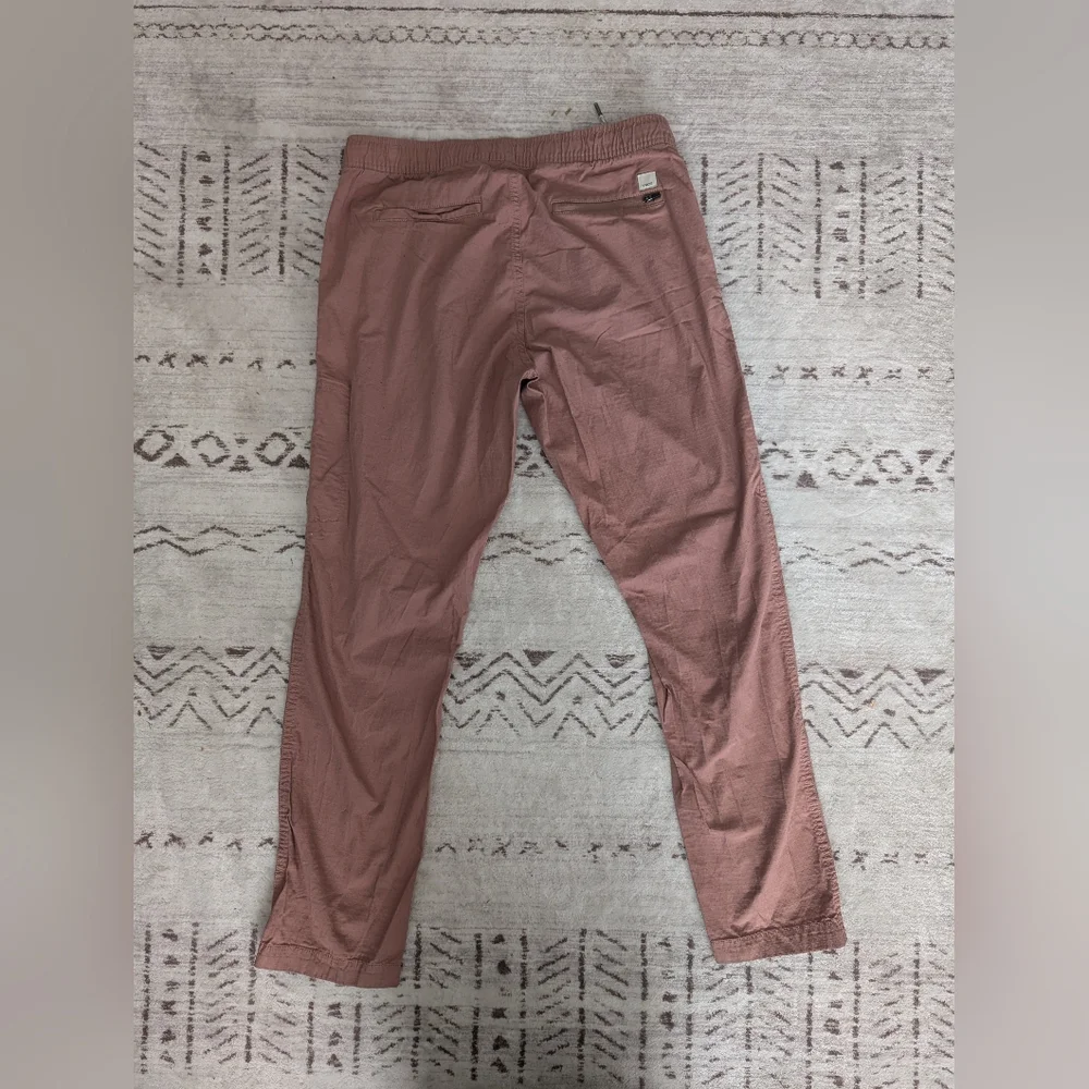 Vuori Red and Pink Jogger Track Pants Relaxed Fit - Picture 2 of 6